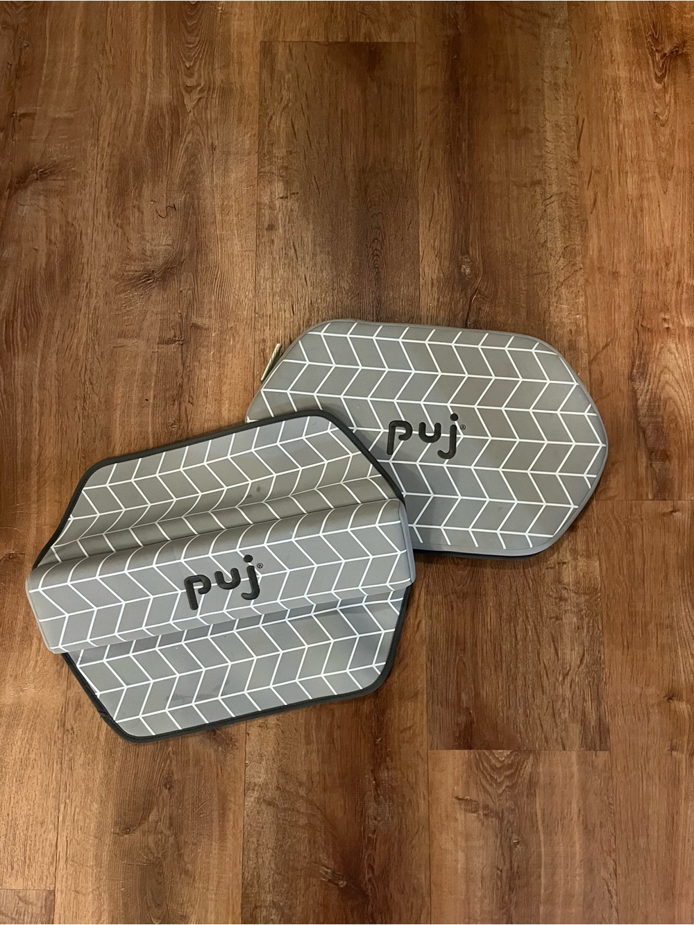 puj Gray Chevron Baby Bath Kneeler and Elbow Support Pads - Pair